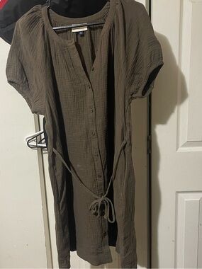 Universal Thread Olive Green Button-Front Short Sleeve Dress